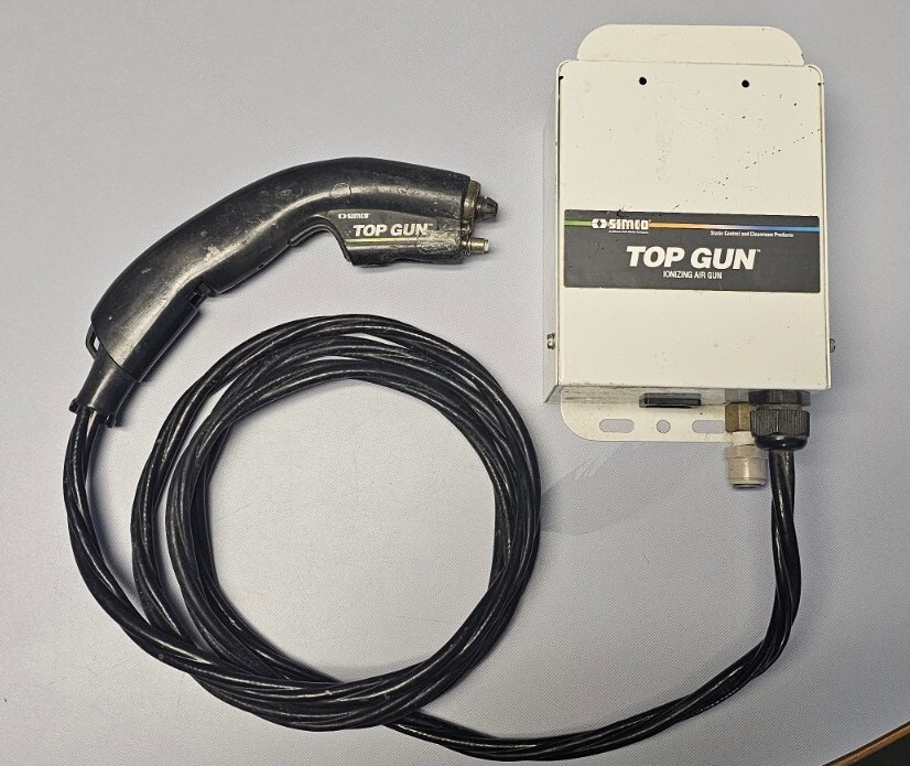 Simco-ION Top Gun 3 Low Balance Ionizing Air Gun with 7′ Cable/Hose, 120V – Used